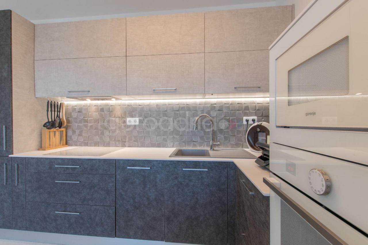 Luxury Sea View Apt Padi Via Mare Makarska Exterior photo