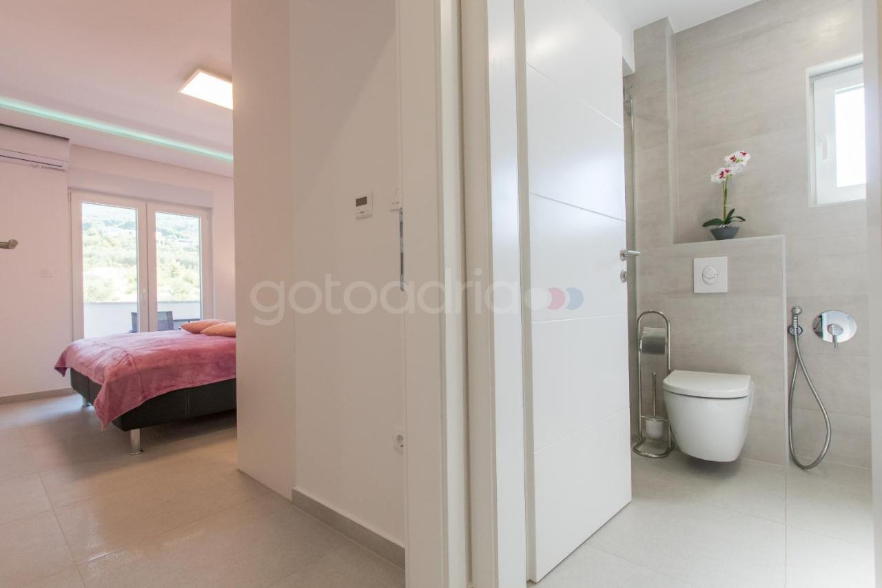 Luxury Sea View Apt Padi Via Mare Makarska Exterior photo